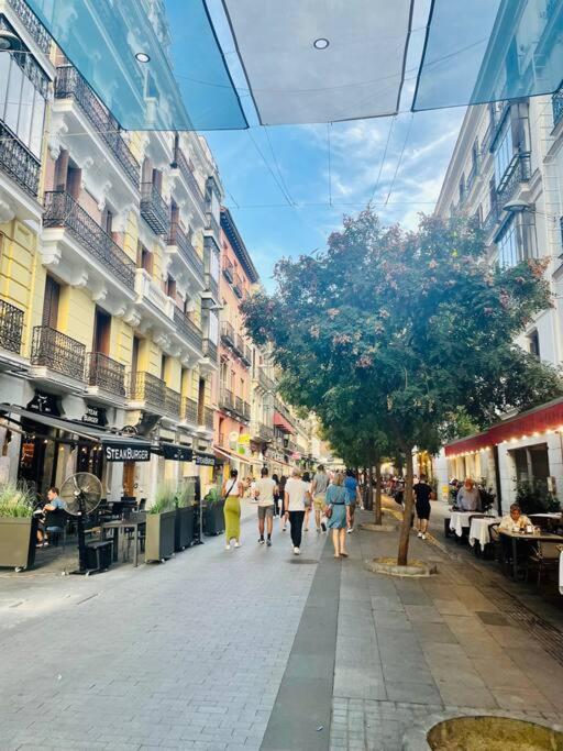 Apartments Plaza Callao Madrid Buitenkant foto